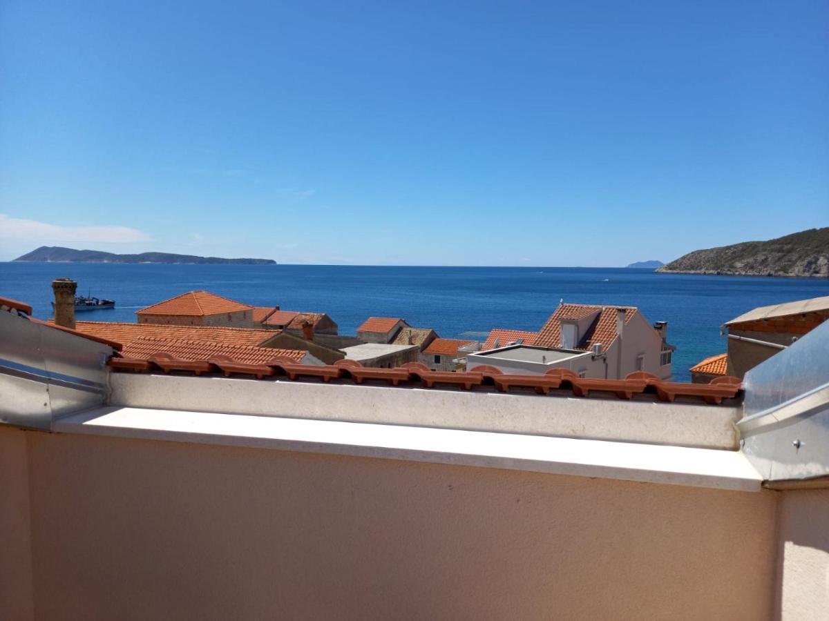 Seaview Suites Ondina Komiža Extérieur photo