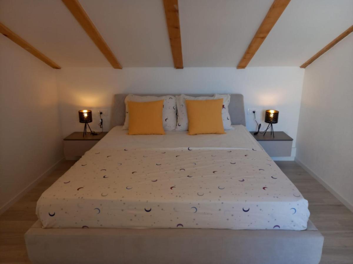 Seaview Suites Ondina Komiža Extérieur photo