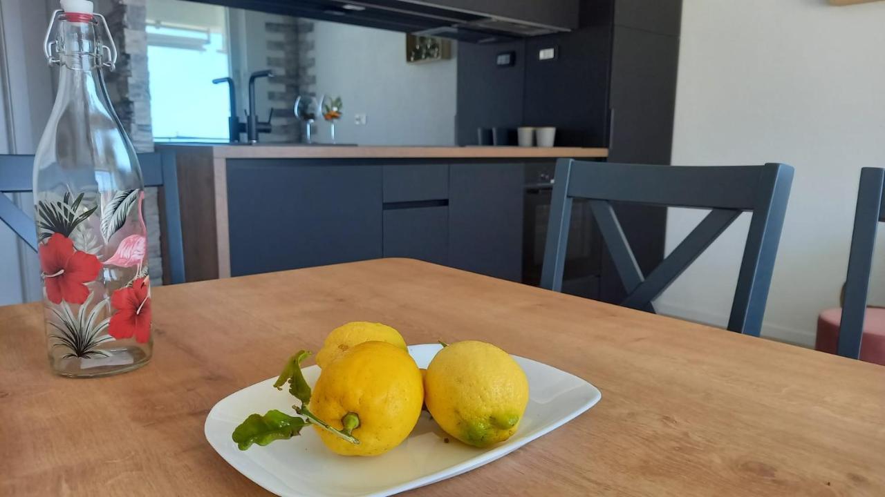Seaview Suites Ondina Komiža Extérieur photo